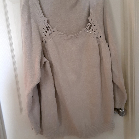 Torrid, Catherine's and other quality brands 3X and 4X. - Picture 5 of 16